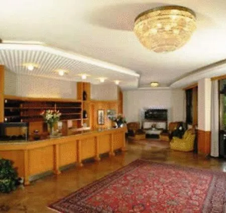 都卡蕾酒店 Tabiano Terme